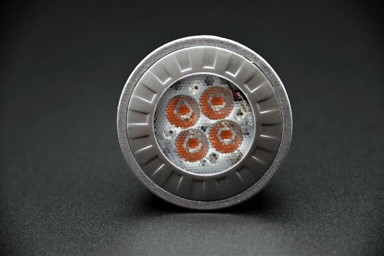 4 choses à savoir avant d’acheter des lampes LED