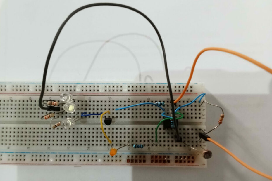 veilleuse-automatique-breadboard