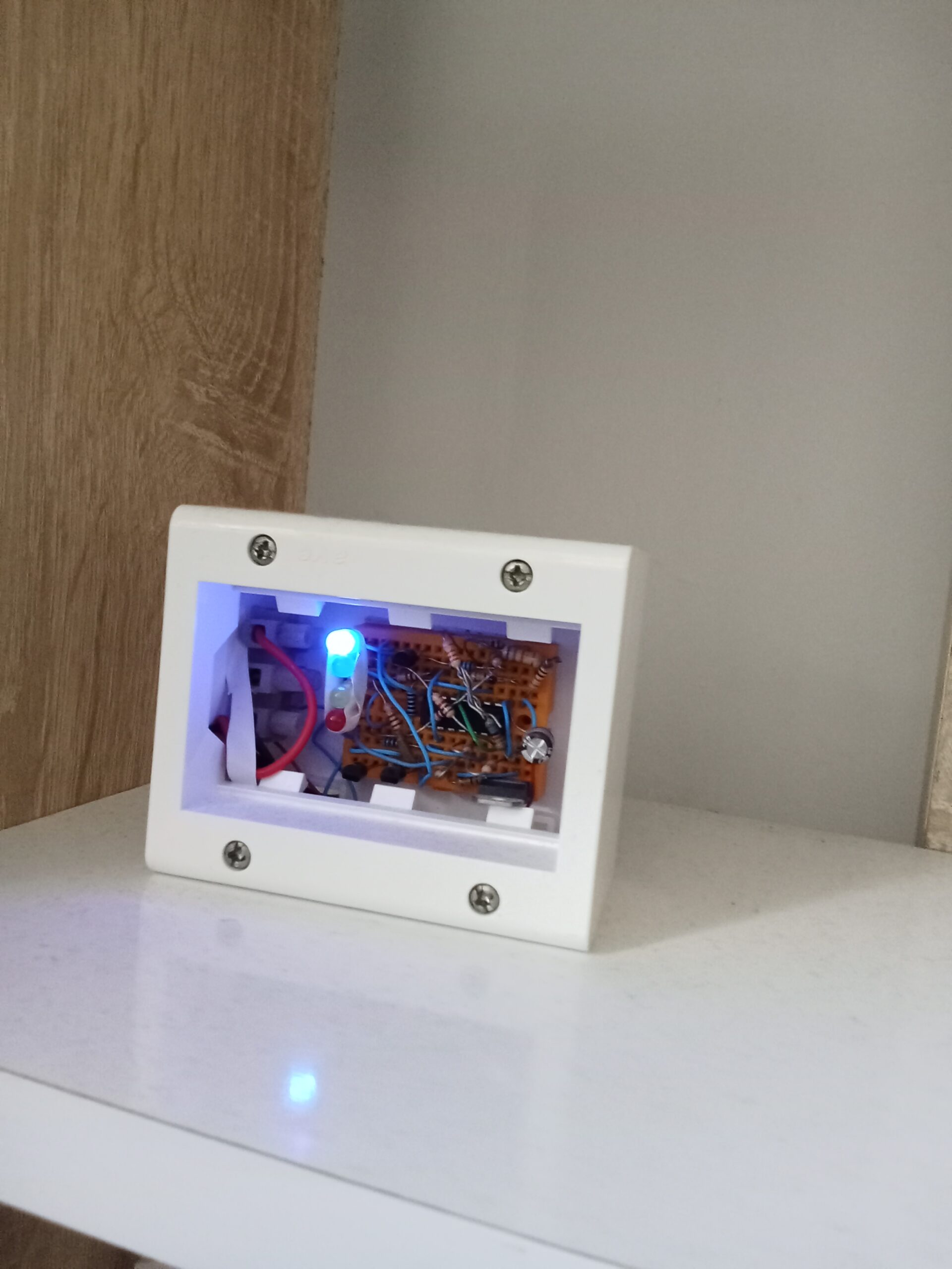 Thermometre-domestique-a-LED