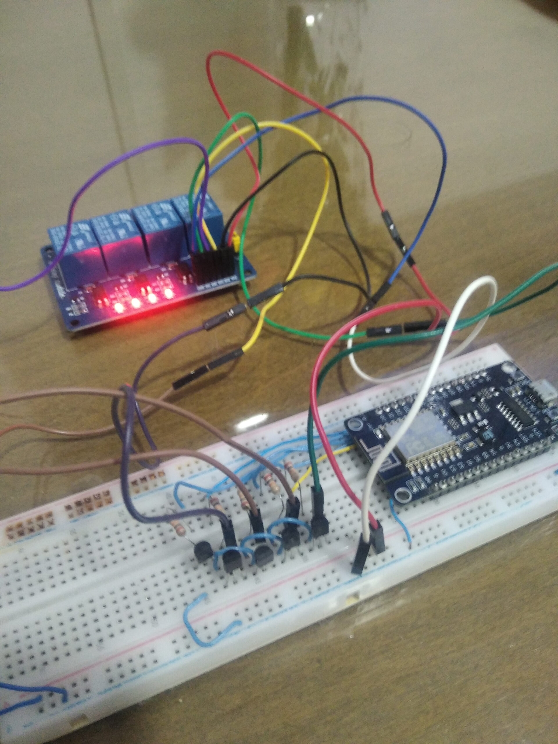 Contrôle intelligent d’un éclairage de jardin avec ESP8266 et relais